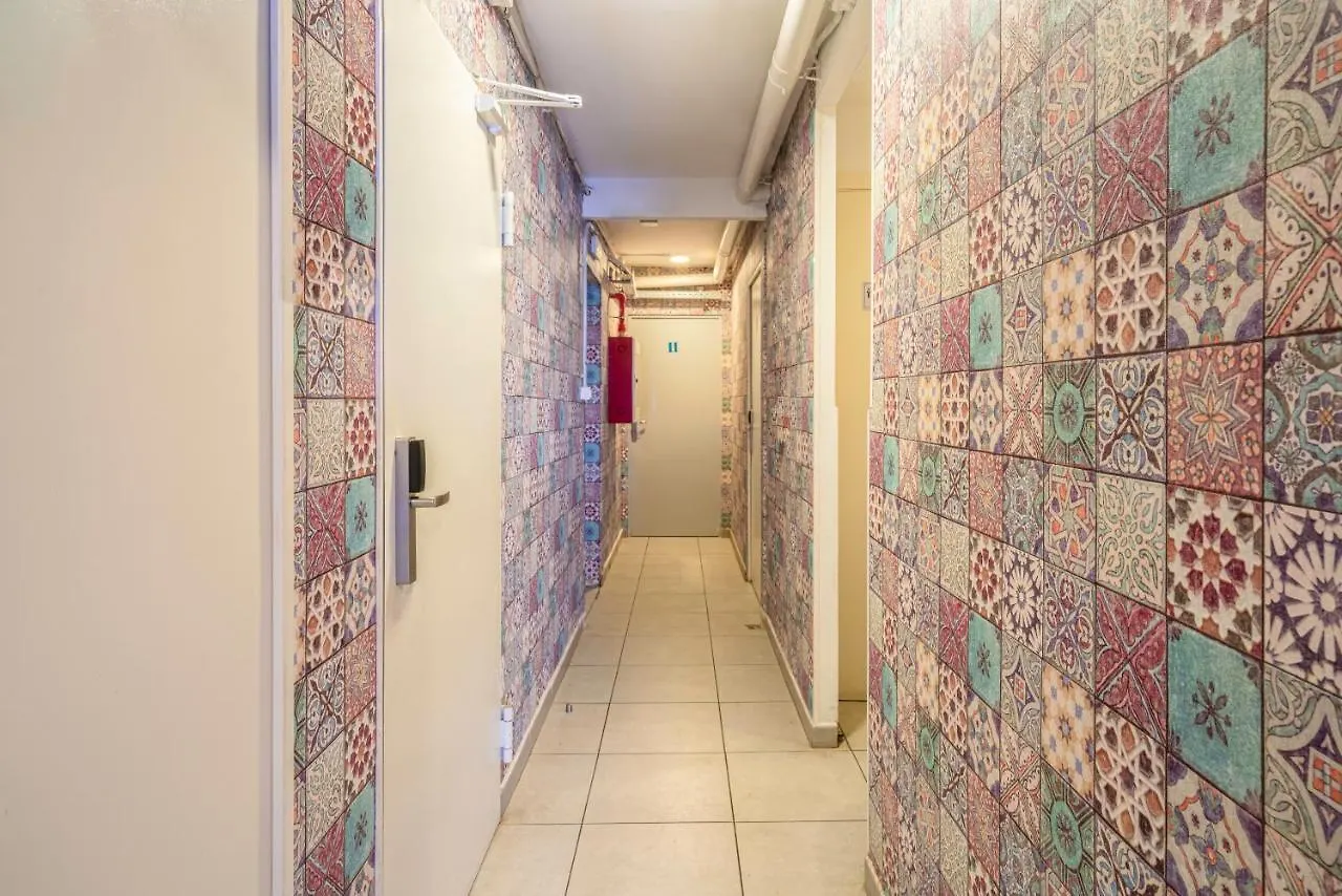 Hostel Casa Barcelo Camp Nou Barcelona L'Hospitalet de Llobregat 0*,